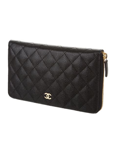 chanel classic quilted zipped pocket wallet